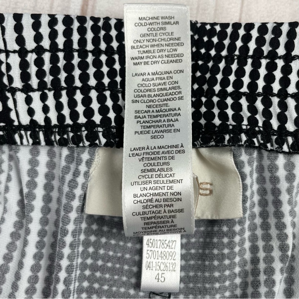 Chico's Polka Dot Stripe Pull On Pants Women’s L Ankle Black White Stretch EUC - Picture 13 of 13